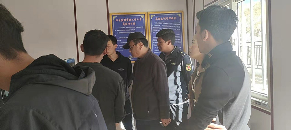 10月21日城管局、環(huán)保局及住建局局長蒞臨我廠謝通門污水處理廠檢查運(yùn)行情況及了解整改階段。